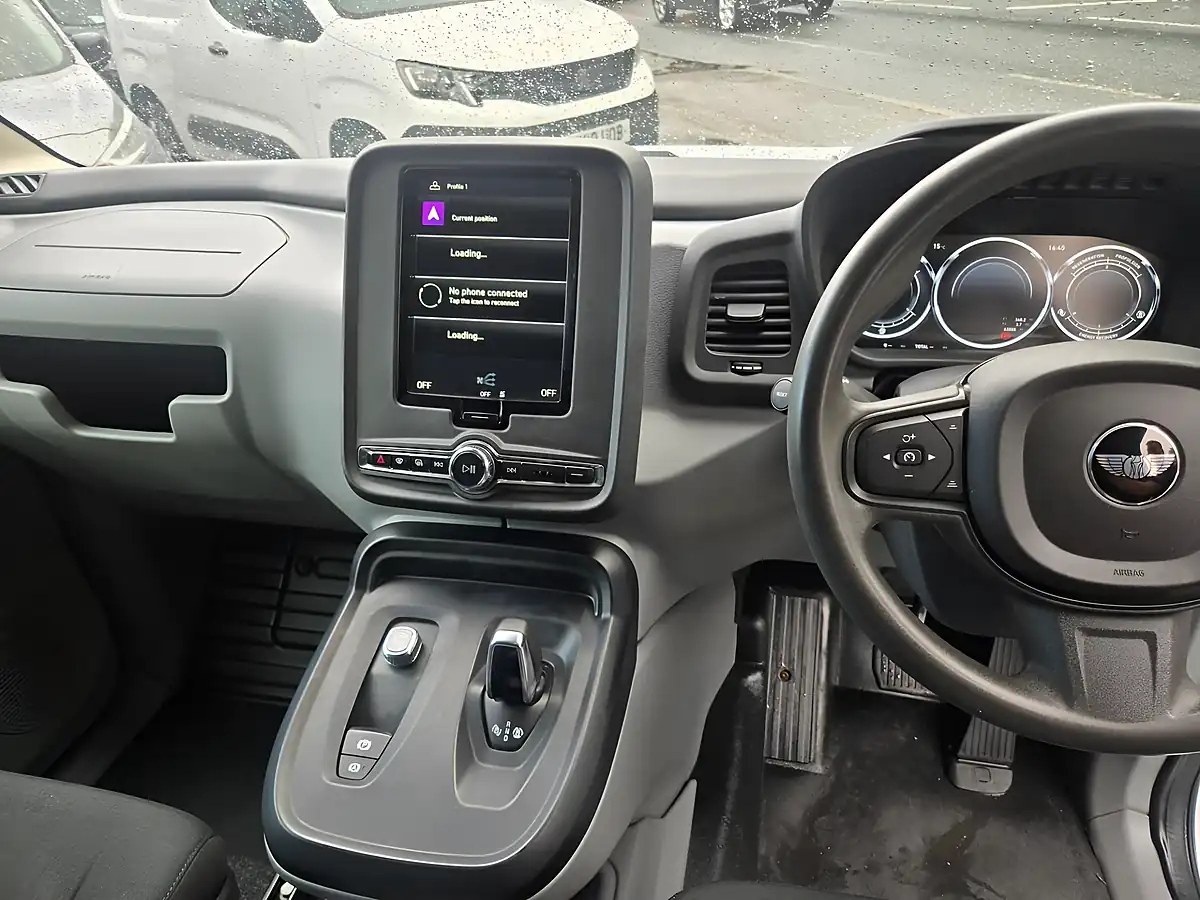 Used 2021 Levc VN5 Business Van White - Interior and Exterior details 16