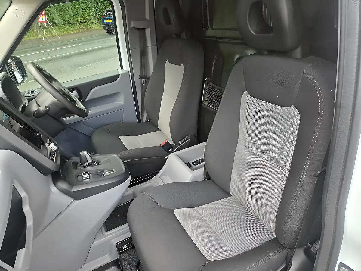 Used 2021 Levc VN5 Business Van White - Interior and Exterior details 6