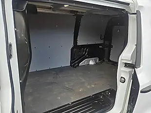 Used 2021 Levc VN5 Business Van White - Interior and Exterior details 7