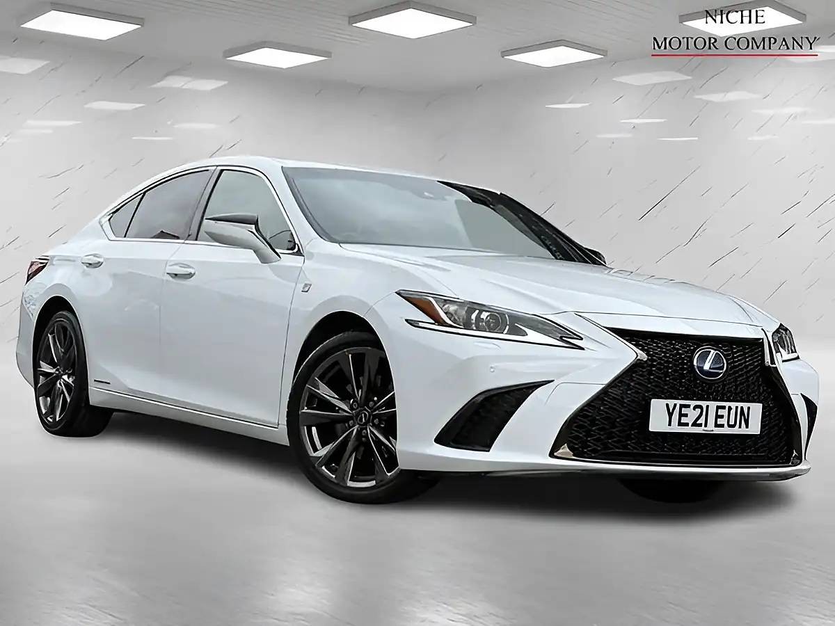 Used 2021 Lexus Es F Sport White - Front View