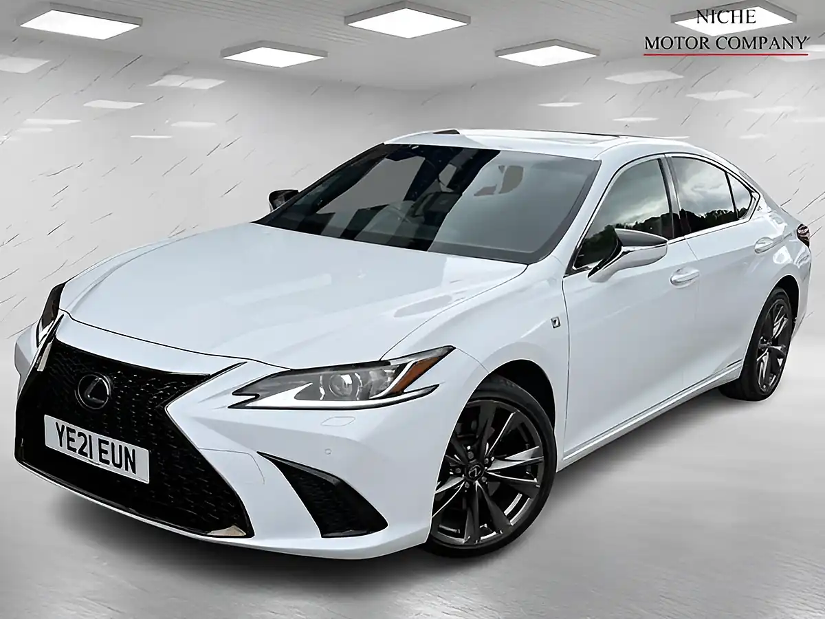 Used 2021 Lexus Es F Sport White - Interior and Exterior details 4