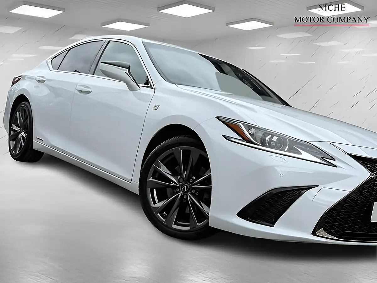 Used 2021 Lexus Es F Sport White - Interior and Exterior details 8