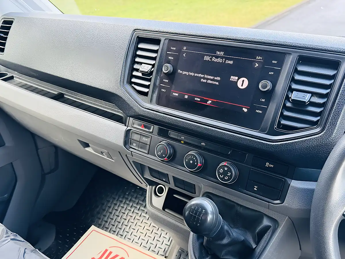 Used 2021 Man Tge Dropside Silver - Interior and Exterior details 9