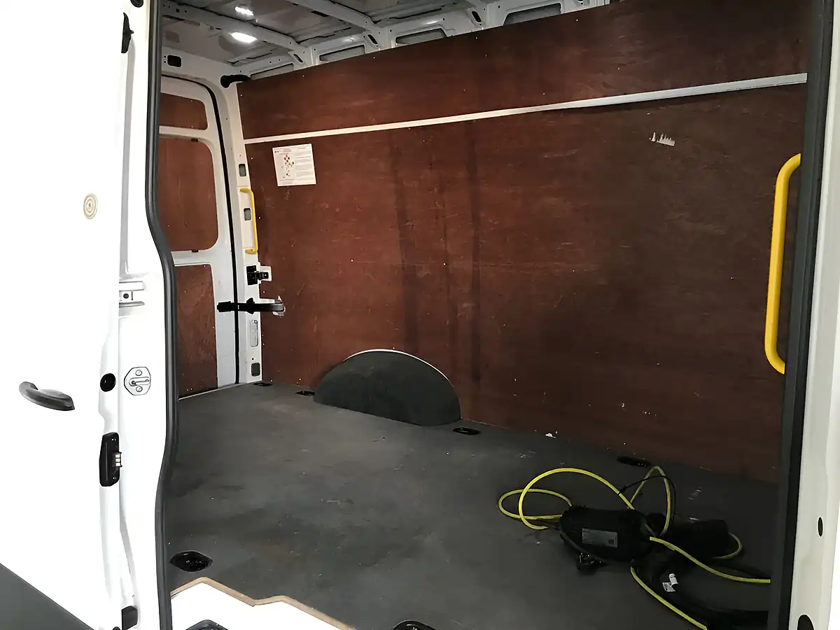 Used 2021 Man Tge High Roof White - Interior and Exterior details 8