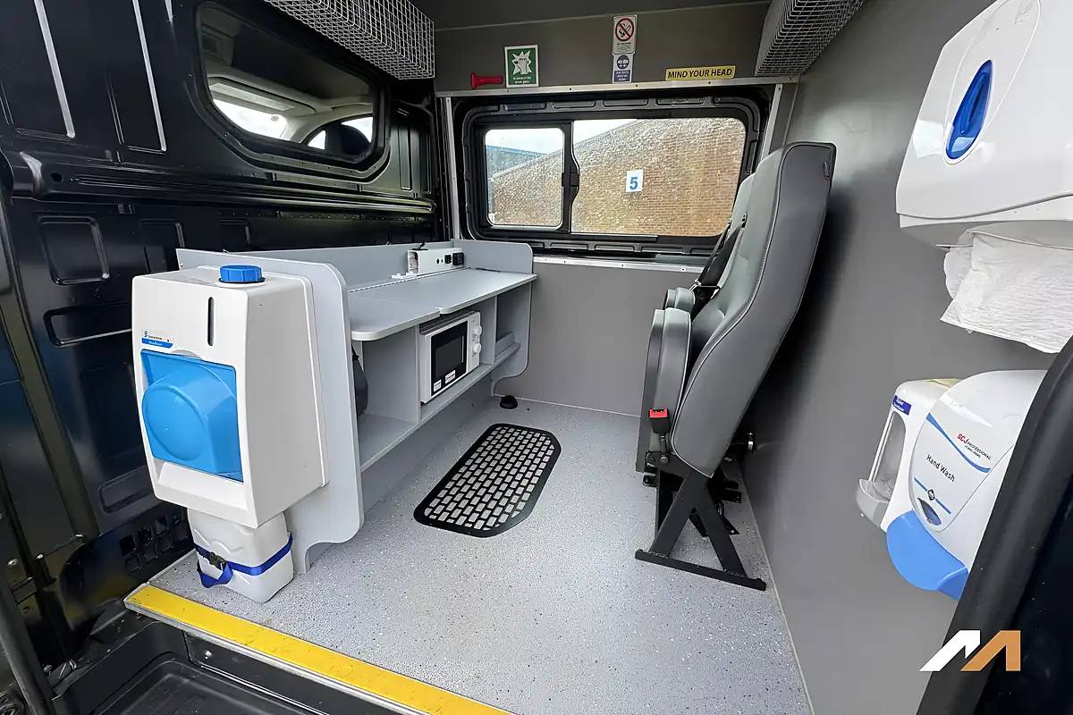 Used 2021 Man Tge Standard Medium Roof Grey - Interior and Exterior details 15