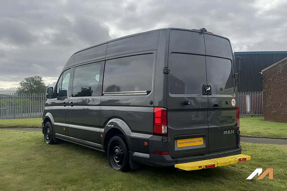 Used 2021 Man Tge Standard Medium Roof Grey - Interior and Exterior details 19