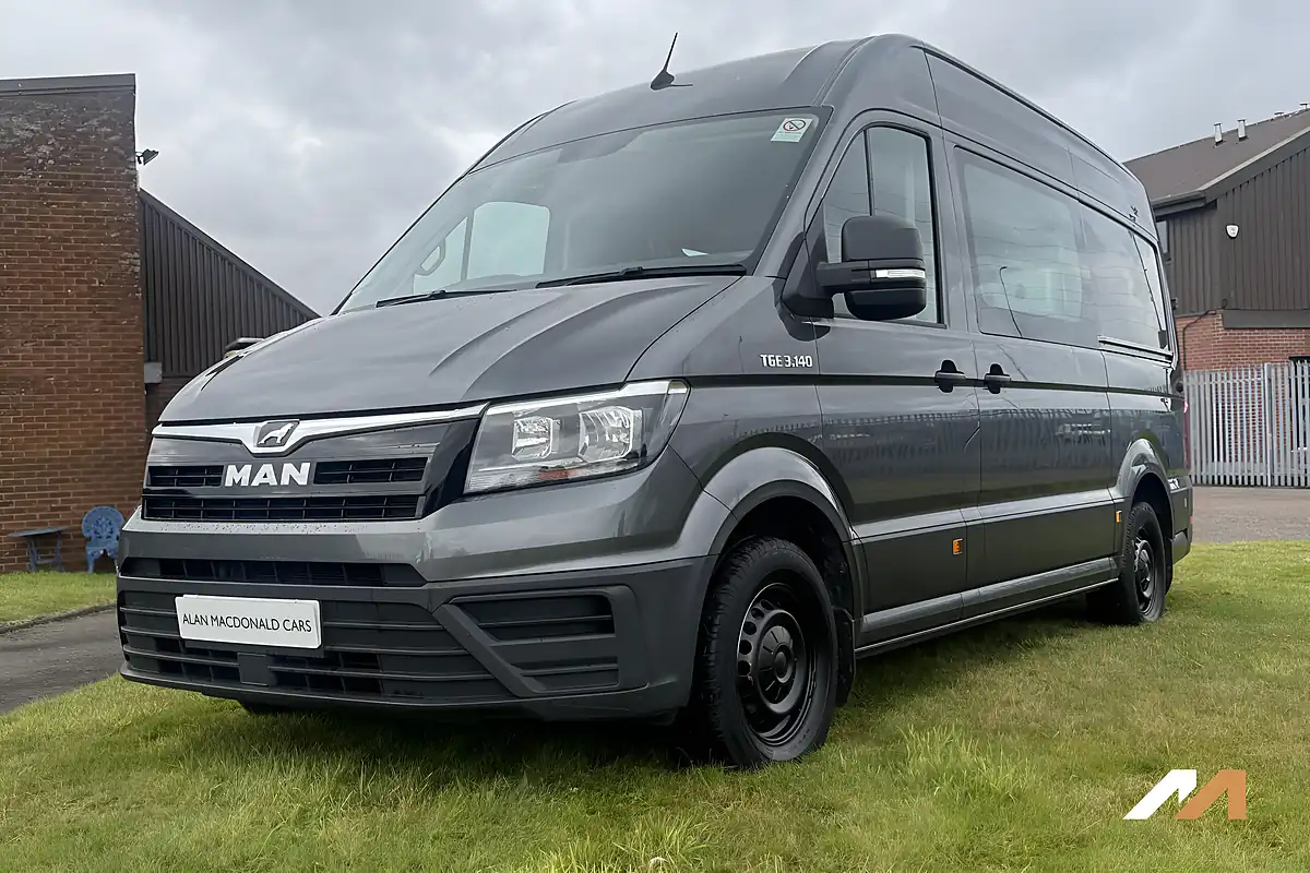Used 2021 Man Tge Standard Medium Roof Grey - Interior and Exterior details 3
