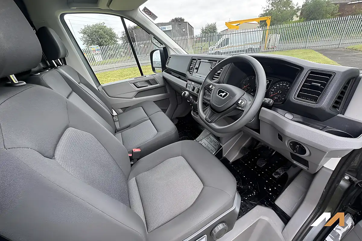 Used 2021 Man Tge Standard Medium Roof Grey - Interior and Exterior details 9