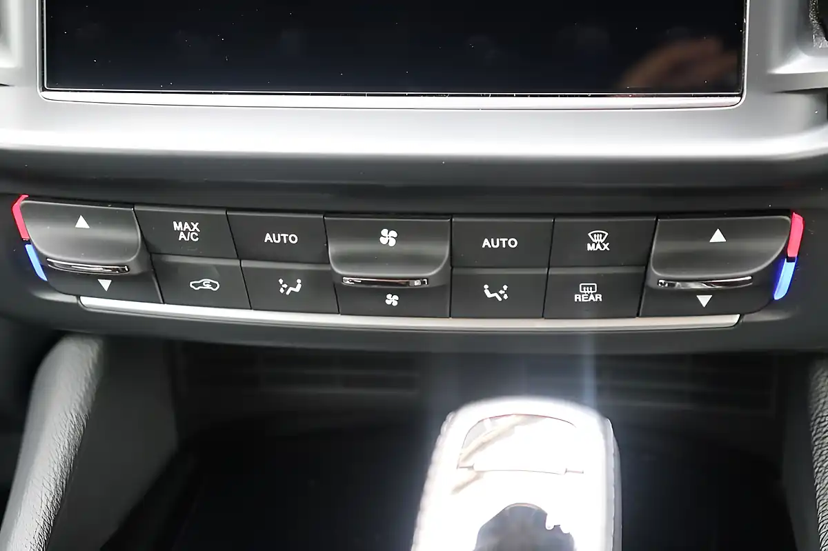 Used 2021 Maserati Levante GT Grey - Interior and Exterior details 12
