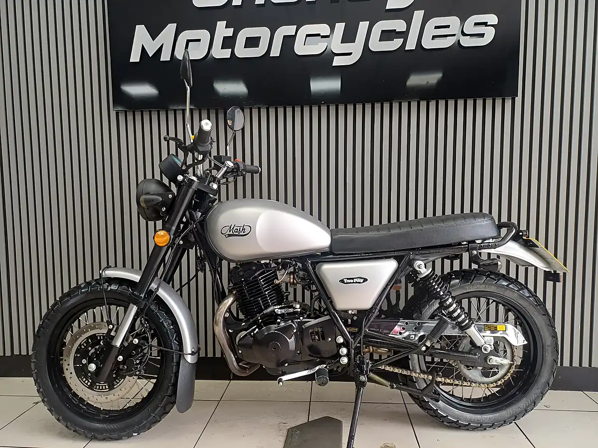 Used 2021 Mash Two Fifty 250 Scrambler Matt Silver - Interior and Exterior details 2