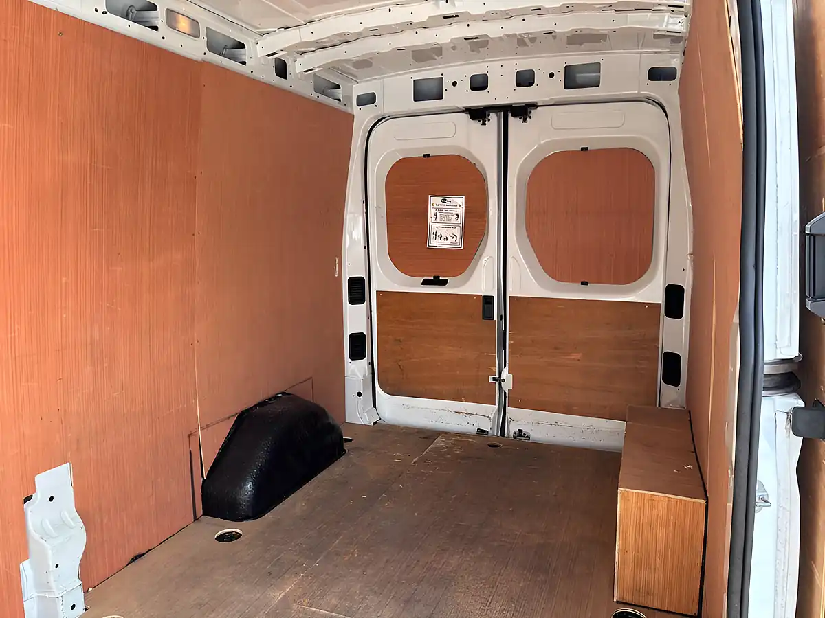 Used 2021 Maxus Deliver 9 L3 H2 White - Interior and Exterior details 14