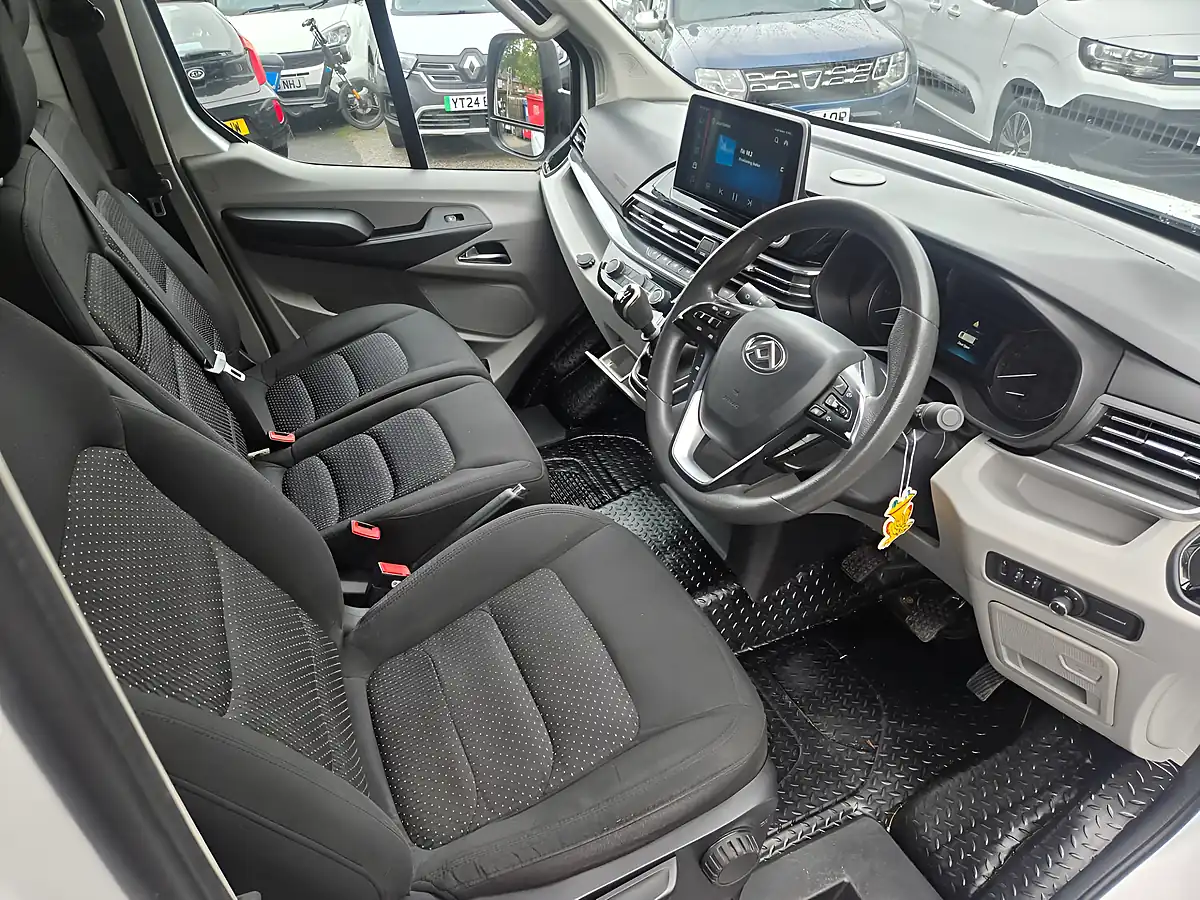 Used 2021 Maxus Deliver 9 Lux High Roof White - Interior and Exterior details 13
