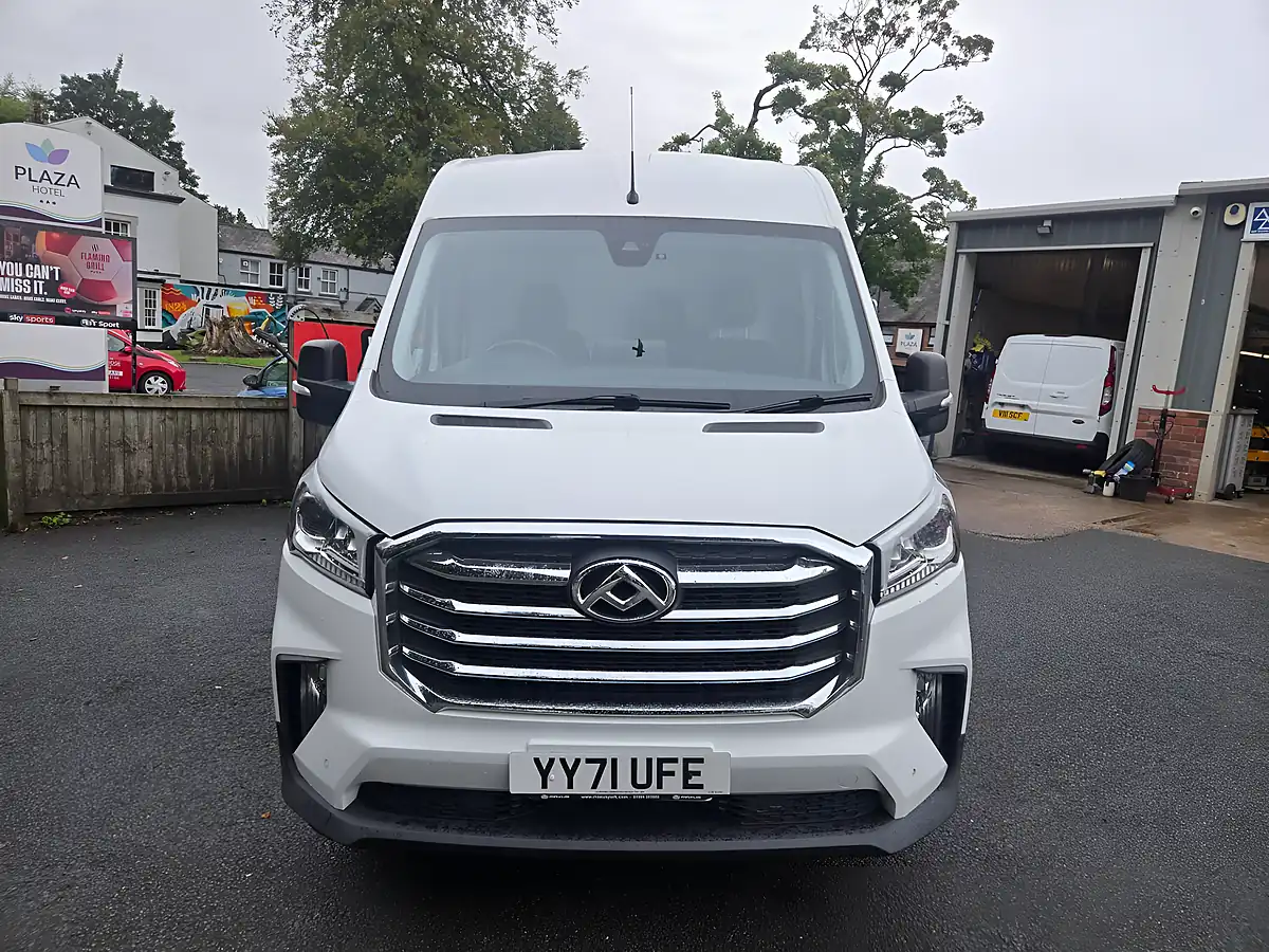Used 2021 Maxus Deliver 9 Lux High Roof White - Interior and Exterior details 2