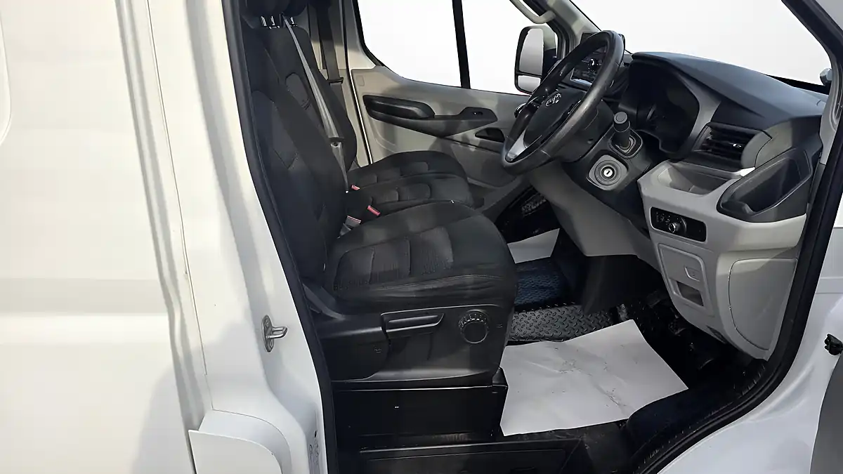 Used 2021 Maxus Deliver 9 Mwb High Roof White - Interior and Exterior details 12