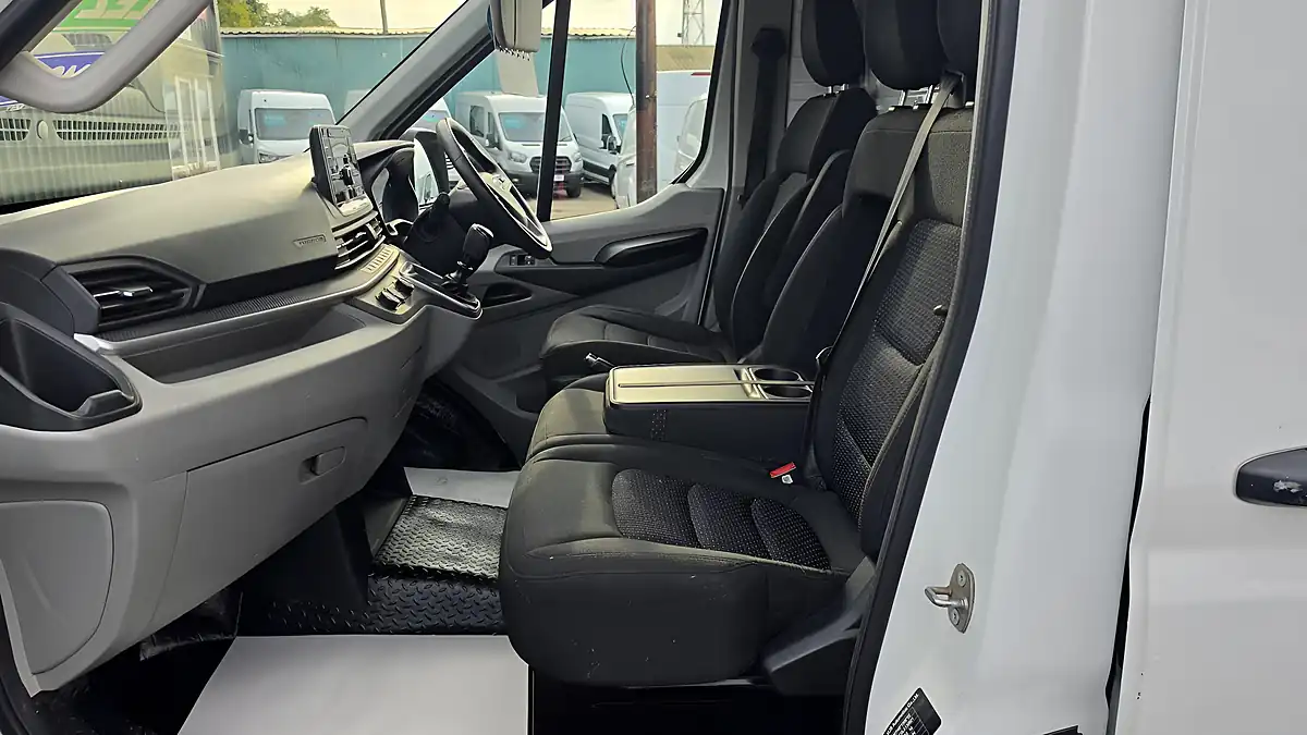 Used 2021 Maxus Deliver 9 Mwb High Roof White - Interior and Exterior details 15