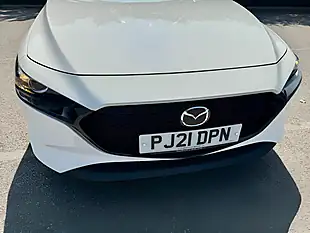 Used 2021 Mazda Mazda3 Se-L White - Interior and Exterior details 9