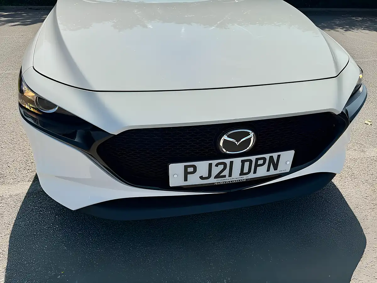 Used 2021 Mazda Mazda3 Se-L White - Interior and Exterior details 9