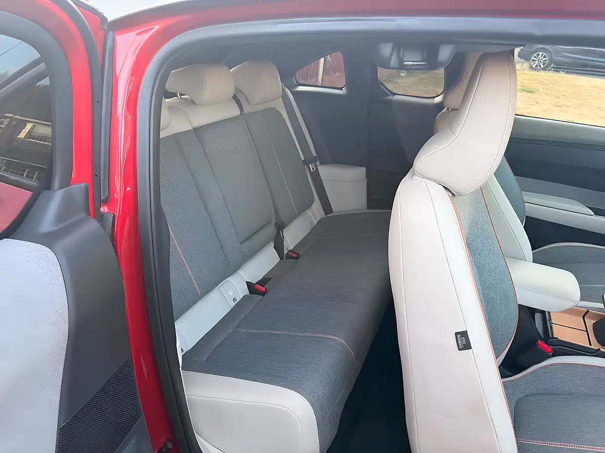 Used 2021 Mazda MX-30 First Edition Red - Interior and Exterior details 14