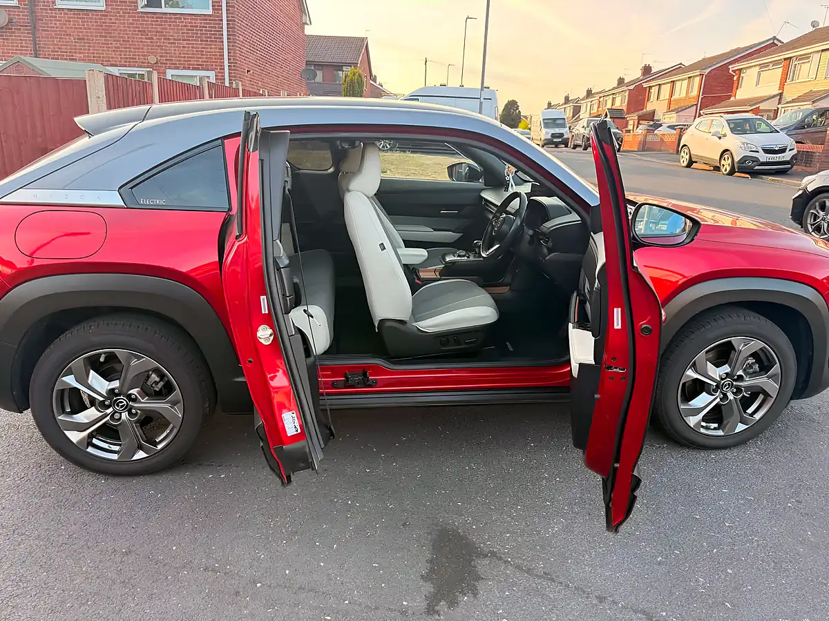 Used 2021 Mazda MX-30 First Edition Red - Interior and Exterior details 16