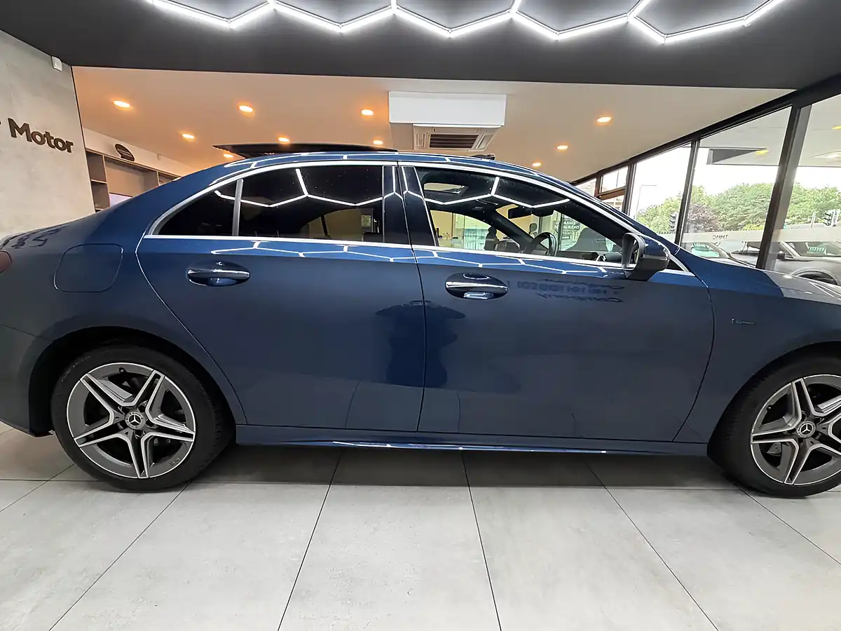 Used 2021 Mercedes-Benz a Class AMG Line Blue - Interior and Exterior details 9