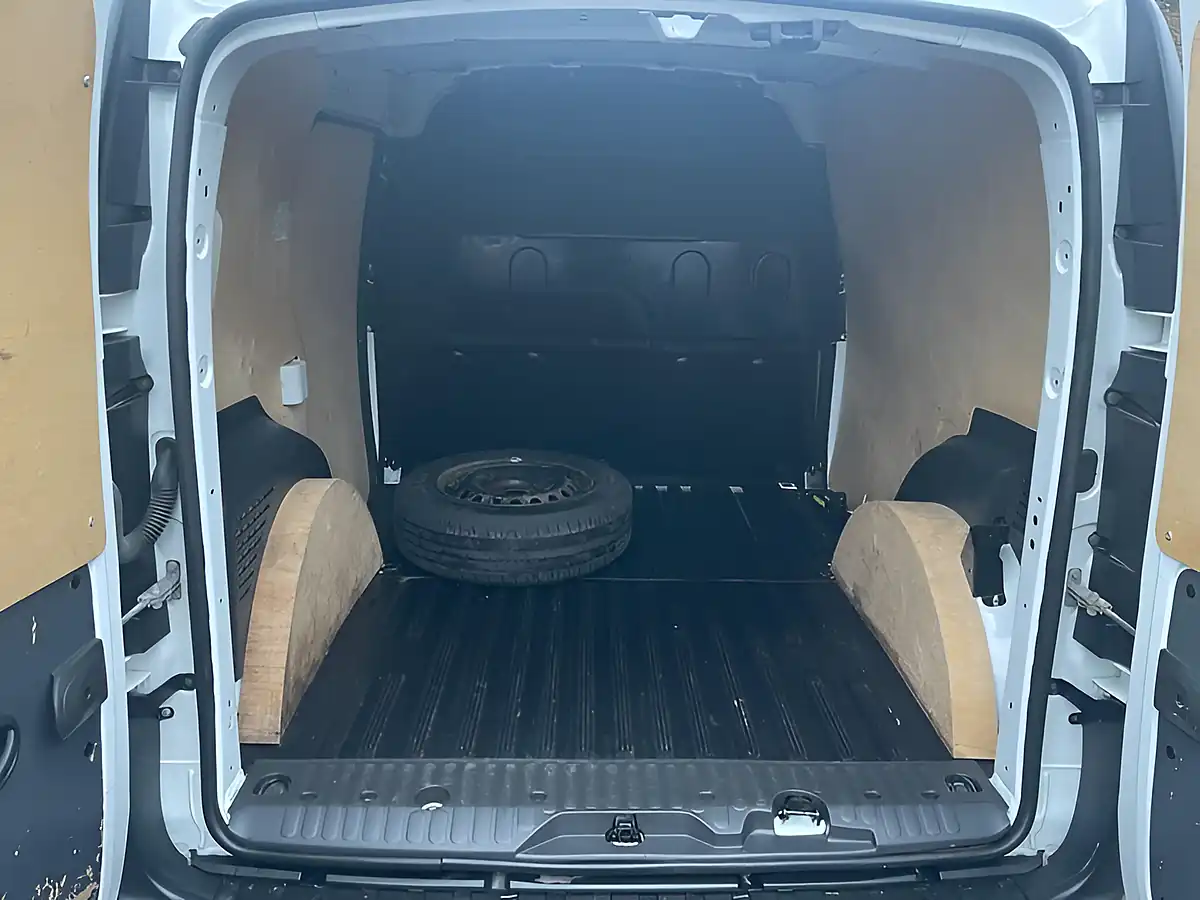 Used 2021 Mercedes-Benz Citan Pure L2 White - Interior and Exterior details 15