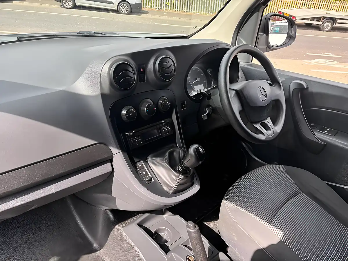 Used 2021 Mercedes-Benz Citan Pure L2 White - Interior and Exterior details 20