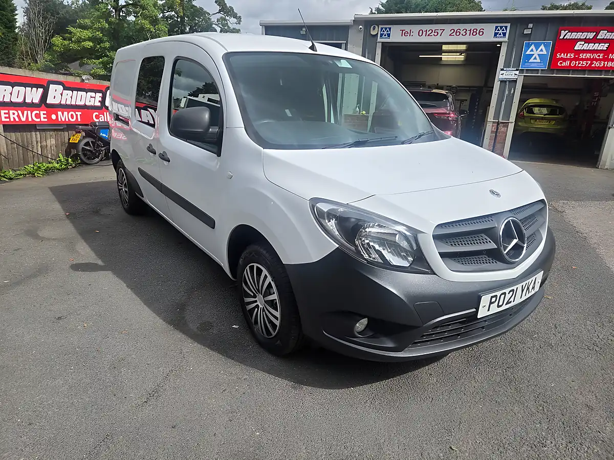Used 2021 Mercedes-Benz Citan Pure Van White - Front View