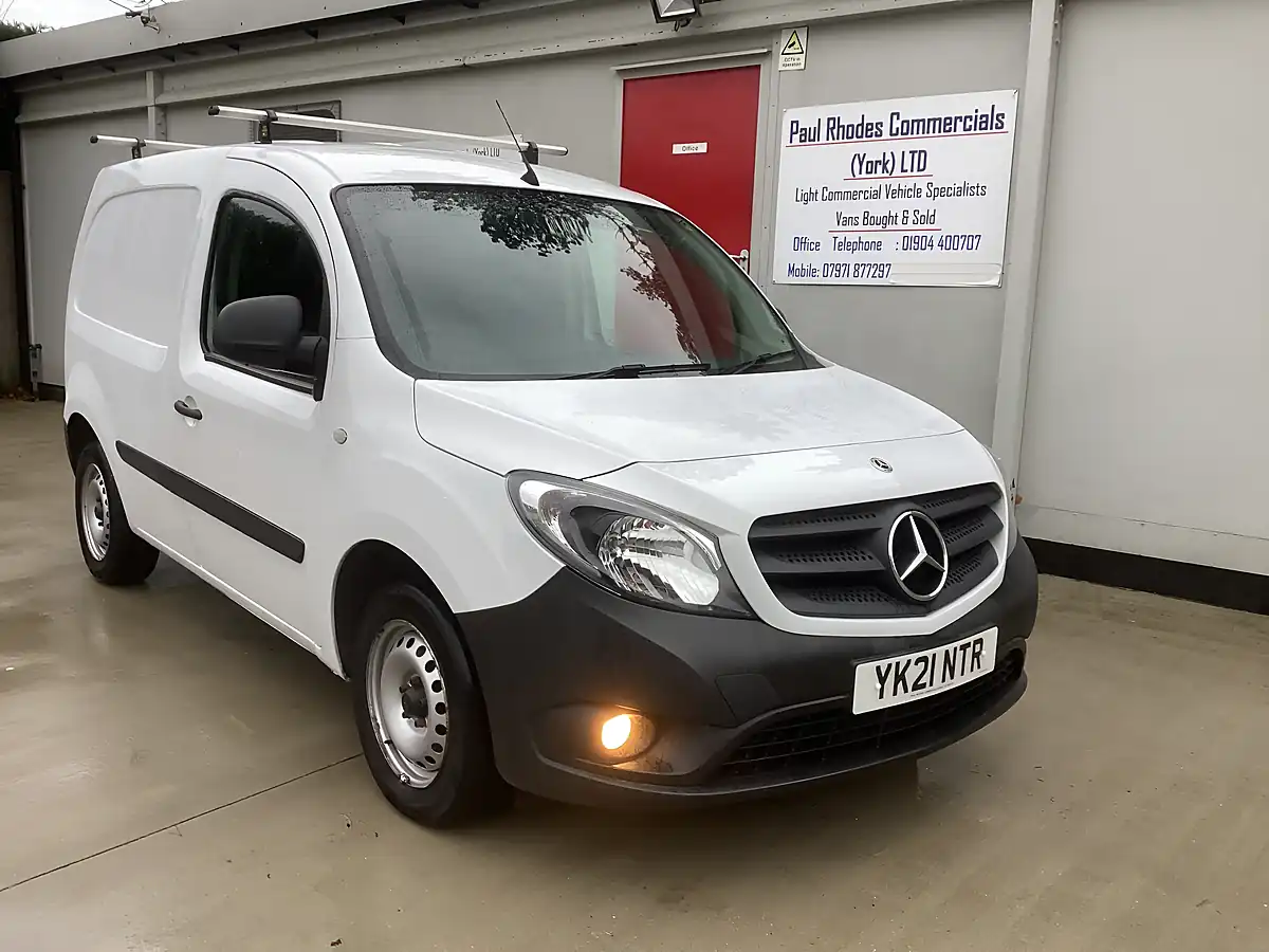 Used 2021 Mercedes-Benz Citan Pure White - Interior and Exterior details 6