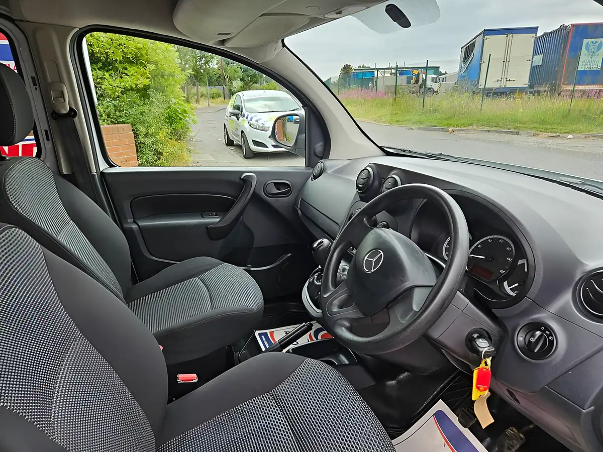 Used 2021 Mercedes-Benz Citan Pure White - Interior and Exterior details 13