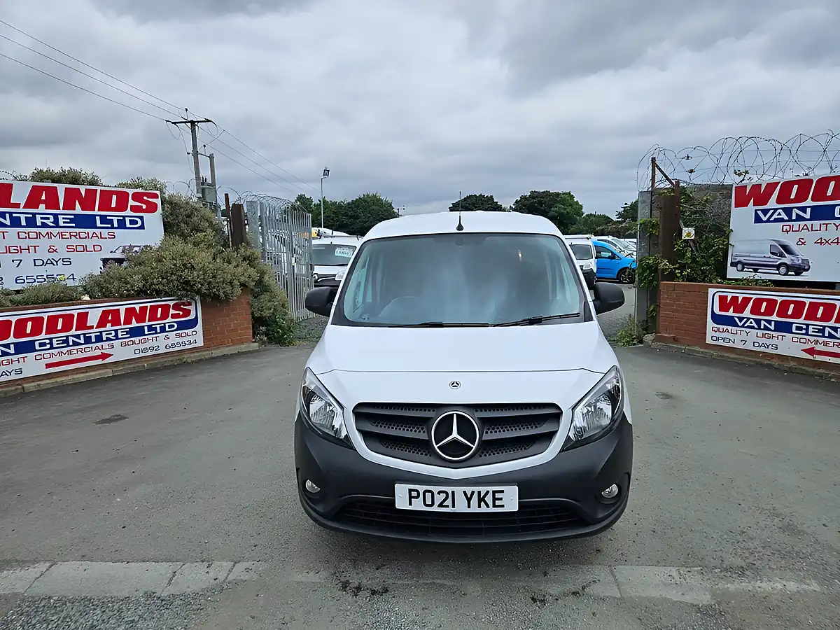 Used 2021 Mercedes-Benz Citan Pure White - Interior and Exterior details 3