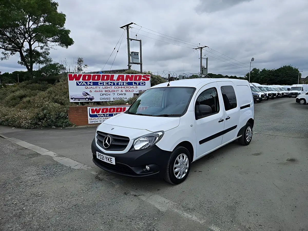 Used 2021 Mercedes-Benz Citan Pure White - Interior and Exterior details 4