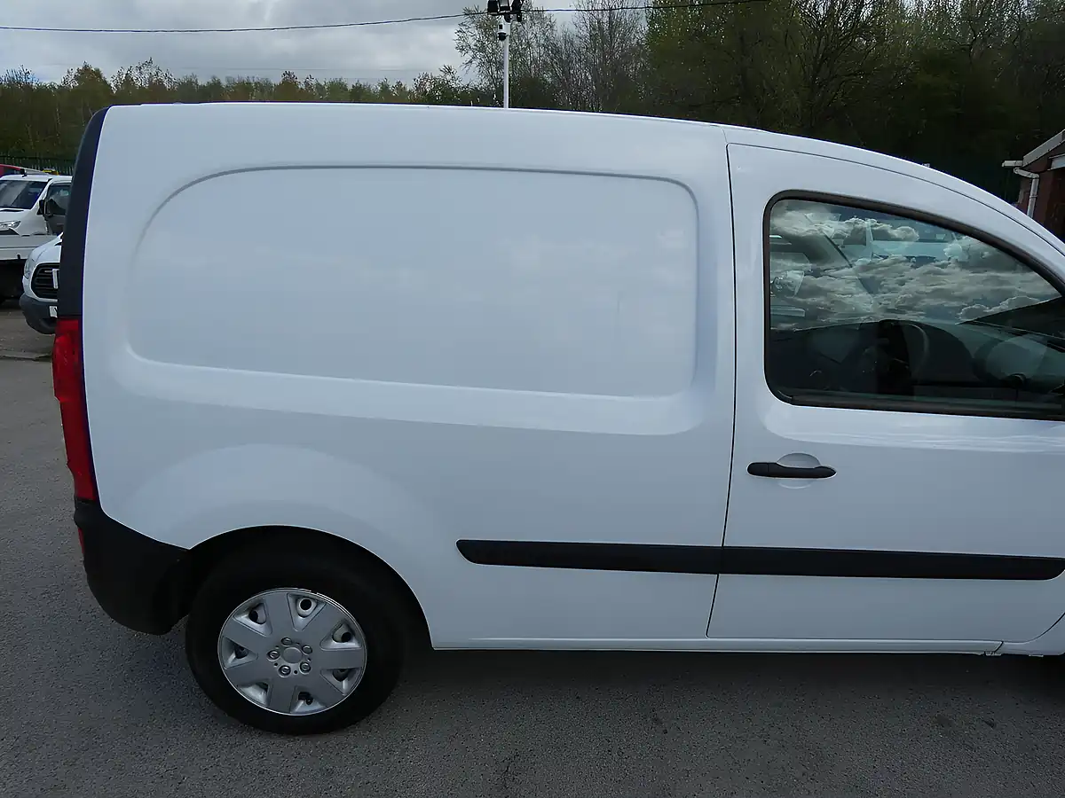 Used 2021 Mercedes-Benz Citan Pure White - Interior and Exterior details 15
