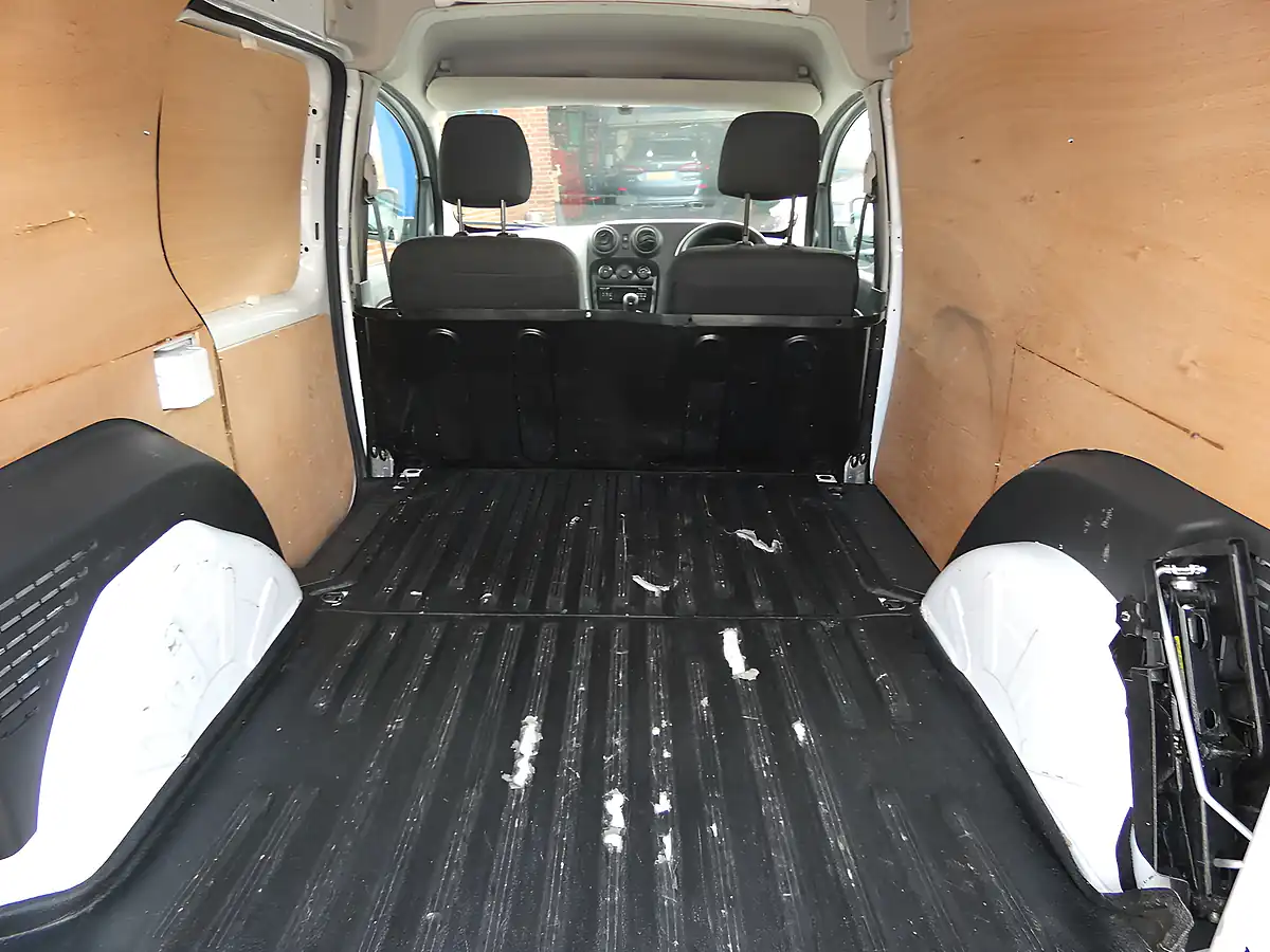 Used 2021 Mercedes-Benz Citan Pure White - Interior and Exterior details 3