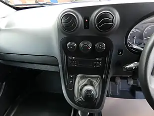 Used 2021 Mercedes-Benz Citan Pure White - Interior and Exterior details 8