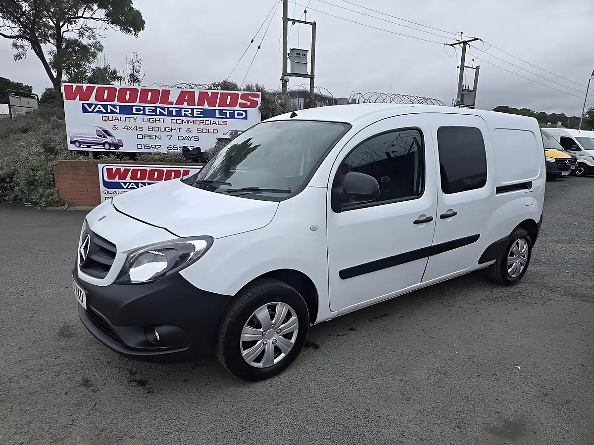 Used 2021 Mercedes-Benz Citan Pure White - Interior and Exterior details 3