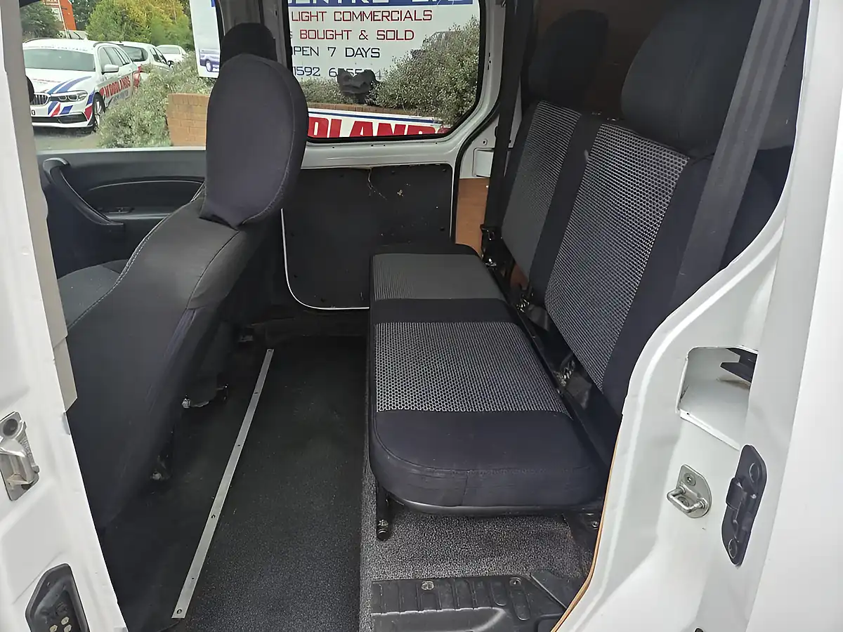 Used 2021 Mercedes-Benz Citan Pure White - Interior and Exterior details 7