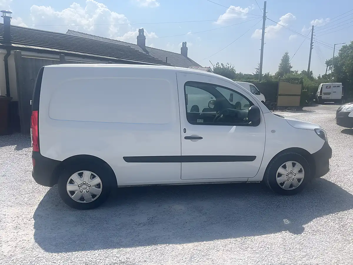 Used 2021 Mercedes-Benz Citan Pure White - Interior and Exterior details 12