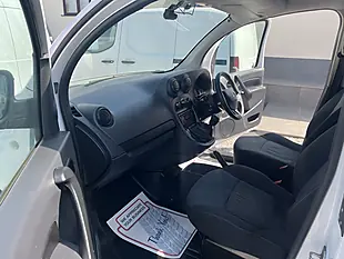 Used 2021 Mercedes-Benz Citan Pure White - Interior and Exterior details 17
