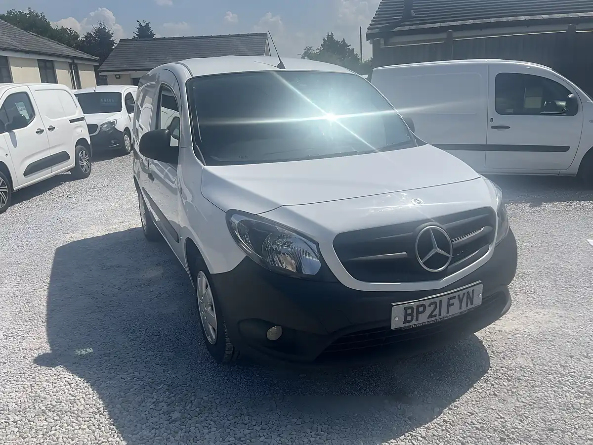 Used 2021 Mercedes-Benz Citan Pure White - Interior and Exterior details 2