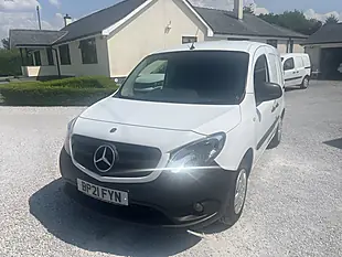 Used 2021 Mercedes-Benz Citan Pure White - Interior and Exterior details 5