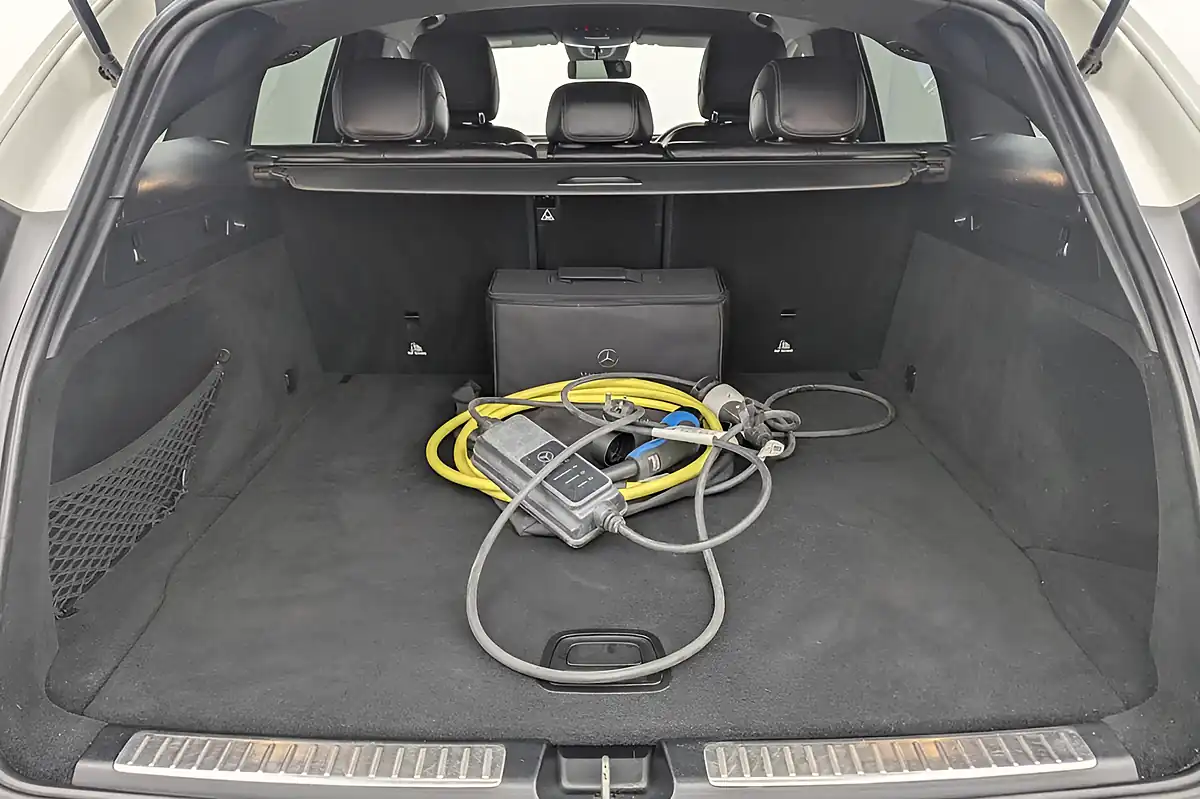 Used 2021 Mercedes-Benz Eqc AMG Line White - Interior and Exterior details 17