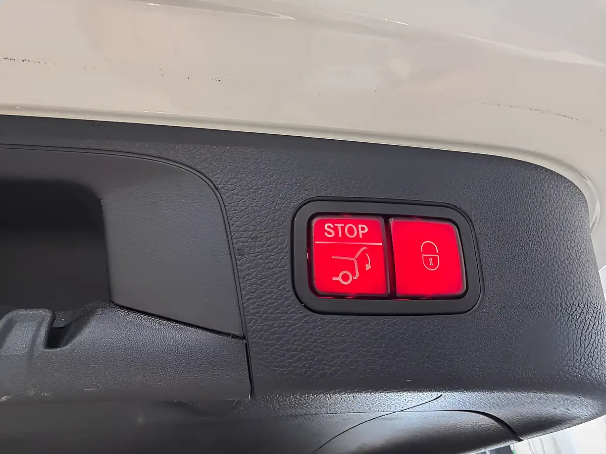Used 2021 Mercedes-Benz Eqc Sport White - Interior and Exterior details 18