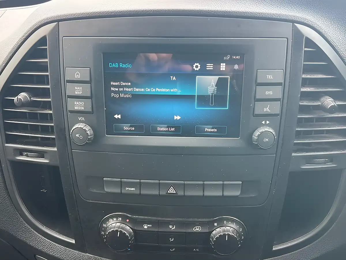 Used 2021 Mercedes-Benz Evito Progressive White - Interior and Exterior details 8