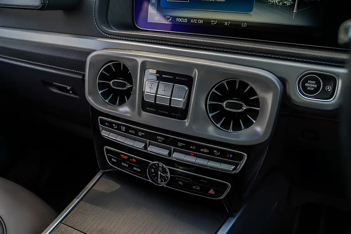 Used 2021 Mercedes-Benz G400D AMG Emerald Green Metallic - Interior and Exterior details 17
