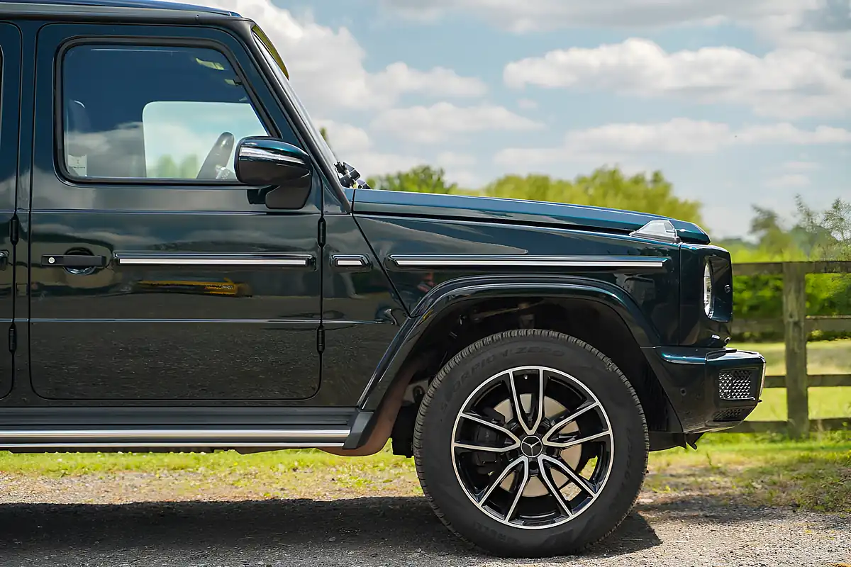 Used 2021 Mercedes-Benz G400D AMG Emerald Green Metallic - Interior and Exterior details 7
