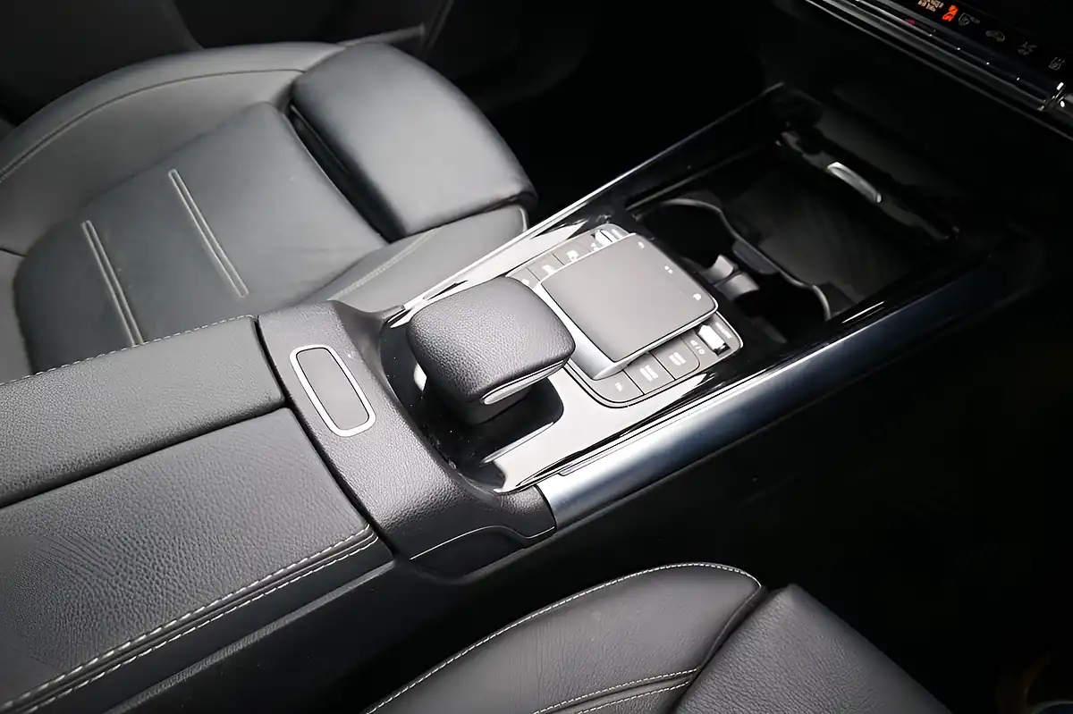 Used 2021 Mercedes-Benz Gla Exclusive Edition Blue - Interior and Exterior details 8