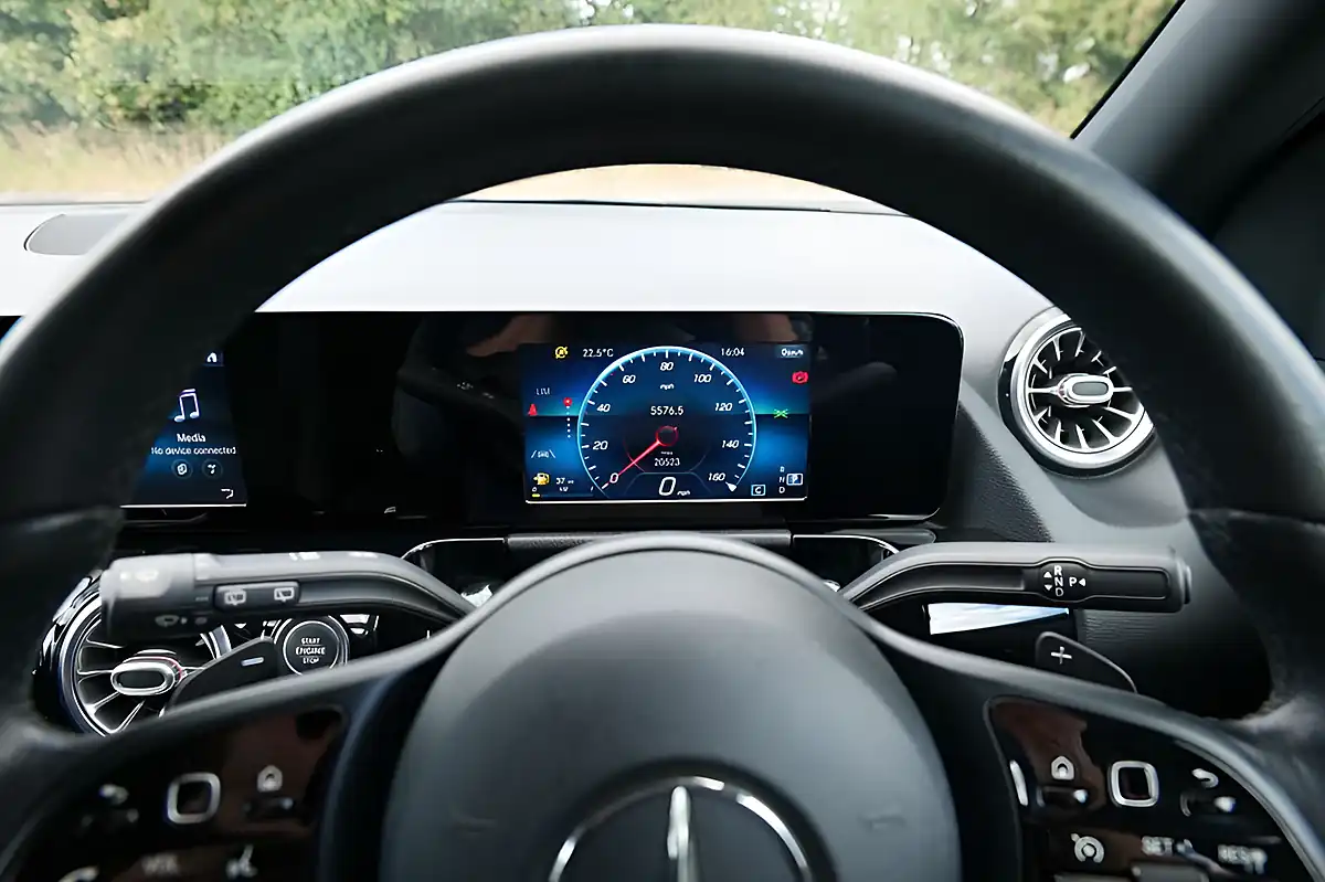 Used 2021 Mercedes-Benz Gla Sport Executive Grey - Interior and Exterior details 10