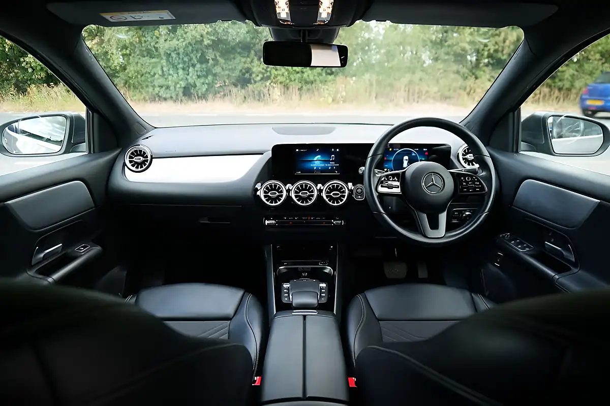Used 2021 Mercedes-Benz Gla Sport Executive Grey - Interior and Exterior details 3