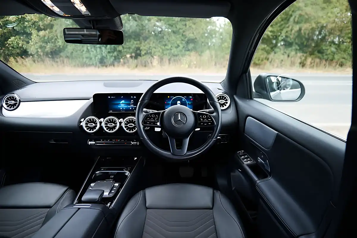 Used 2021 Mercedes-Benz Gla Sport Executive Grey - Interior and Exterior details 9