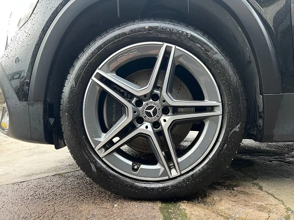 Used 2021 Mercedes-Benz Glb AMG Line (premium) Black - Interior and Exterior details 9